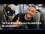Un combattant de MMA maîtrise un passager qui voulait ouvrir la porte d'un avion en vol
