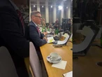 Patryk Jaskulski z PO czyta z kartki w komisji! Nawet kilku zdań z głowy nie powie?