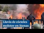 Duros enfrentamientos entre manifestantes y la policía frente al Parlamento de Atenas