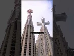 Valentina, una niña invidente, explica al Papa como es la torre de Jesús