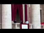 Leone XIV si presenta in Piazza San Pietro dopo elezione, gli applausi della folla per il nuovo Papa