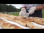 Le village croate de Jaškovo établit un nouveau record Guinness avec un strudel de 3 136 mètres