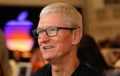 Tim Cook deja la dirección de Apple; lo sustituye John Ternus