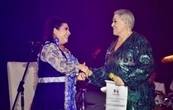 Lupita D’Alessio reúne a 100 mil personas en el Zócalo capitalino para celebrar el Día de las Madres