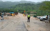 Huracán Erick inundó viviendas, cortó caminos y dejó sin luz a siete municipios de Guerrero