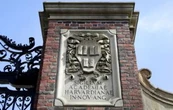 Trump apunta a terminar contratos federales con Harvard: ¿por qué arremete contra la universidad?
