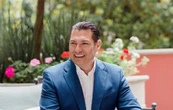 Alcalde de San Miguel de Allende usa reloj Rolex para “demostrar” la buena seguridad del municipio