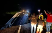 Tormentas derriban un puente de la autopista costera de Chiapas