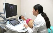 Promueven la salud de embarazadas con cursos para médicos de primer contacto