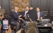 Fernández Noroña y Alito Moreno se pelean a golpes en el Senado (Video)