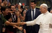Reciben al Papa León XIV como estrella de rock en festival de influencers católicos