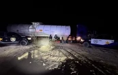 Descubren a dos huachicoleros ordeñando ducto de Pemex en Coahuila