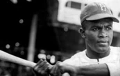 Jackie Robinson, el primer beisbolista afroamericano que jugó en Grandes Ligas