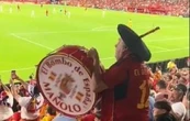 Valencia despide a Manolo “El del Bombo”, el aficionado al fútbol más famoso de España