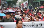 CNTE vuelve a tomar las calles en CDMX; exige homologación de prestaciones y bonos