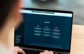 ChatGPT introduce nuevas opciones para personalizar el tono de sus respuestas