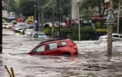 Activan alerta roja por lluvias en Magdalena Contreras; corriente arrastra varios autos (Videos)