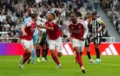 El Arsenal remonta y vence 2-1 al Newcastle y se acerca al líder de la Premier League, el Liverpool
