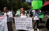 Trabajadores del IFT protestan frente al Senado para exigir certeza con sus liquidaciones (Video)