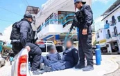 Fuerzas federales y estatales toman control de seguridad de Putla y detienen a cuatro policías