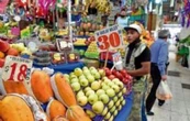 Peso pierde tras datos de inflación en México