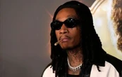 Tribunal rumano condena al rapero estadunidense Wiz Khalifa a nueve meses por posesión de drogas