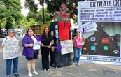 Activistas de Morelos presentan al “Monstruo de la Partidocracia” que “devora paridad”
