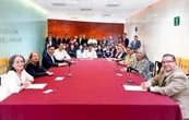 Hugo Aguilar invita al abogado de los padres de los 43 a colaborar con la nueva SCJN