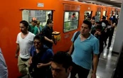 Cierran estaciones Zócalo y Pino Suárez del Metro por marcha del 2 de octubre