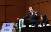 Mario Delgado pide incremento de 50 mil millones de pesos para presupuesto de becas