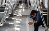 Sorprenden a cuatro hombres en acto íntimo dentro del Metro CDMX