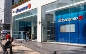 Reportan fallas en cajeros automáticos y banca en línea de Banamex (Video)