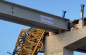 Colapsa grúa en la construcción del viaducto elevado en Tijuana (Video)