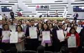 INE entrega constancias de mayoría a magistrados; Taddei vuelve a elogiar la elección judicial