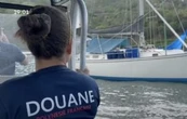 Francia anuncia “decomiso histórico” en narcovelero con droga procedente de México