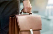 Si viajas por trabajo, esto es lo que tu empresa está obligada a pagarte por ley