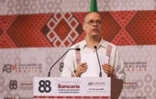 Convención Bancaria: Peña Merino evade a la prensa y hace mutis sobre reforma a telecom