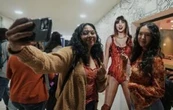 Fans mexicanos celebran el lanzamiento de “The Life of a Showgirl” de Taylor Swift