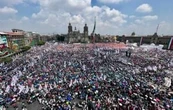 Miles de personas llenan el Zócalo capitalino por informe del primer año gobierno de Sheinbaum