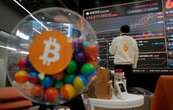 Bitcoin cae por debajo de los 90 mil dólares borrando algunas ganancias obtenidas con Trump