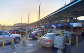 Encuentran a tres vietnamitas en cajuela de auto en cruce de Tijuana a EU; iba bebé de un año