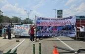 Van nueve horas de bloqueo en la Autopista del Sol; ejidatarios exigen solución a conflicto agrario