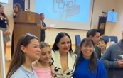 Sandra Cuevas reaparece en conferencia en la FES Aragón (Videos)
