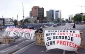 Normalistas de Chiapas bloquean Insurgentes y Reforma; acusan a gobernador