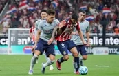 Cruz Azul vence 2-1 a Chivas y mantiene su invicto (Videos)