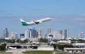 FAA levanta orden de reducción de vuelos, permitiendo a aerolíneas reanudar itinerarios regulares