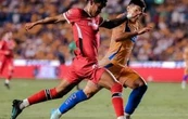 Con gol del portugués Paulinho, Toluca rescata empate ante Tigres en semifinal mexicana (Video)