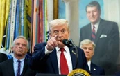 ¿Culpa de republicanos o demócratas; sin un acuerdo sobre presupuesto de Trump? (Video)