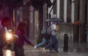 Chubascos y lluvias fuertes e intensas pegarán el jueves: alerta en estas entidades