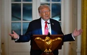 Trump mantiene una "larga" conversación con Putin en la víspera de la visita de Zelenski a EU